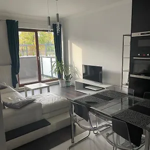 https://house4you-apartament-sakura-airport-chopin.warsawhotelspoland.com